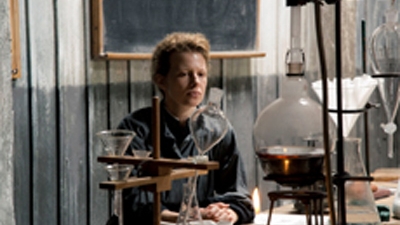 Una scena del film Marie Curie