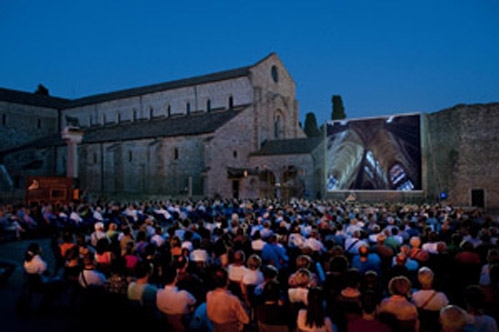 Il pubblico durante una proiezione dell'Aquileia film festival