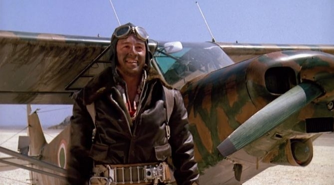 L'aviatore interpretato da Antonio Catania