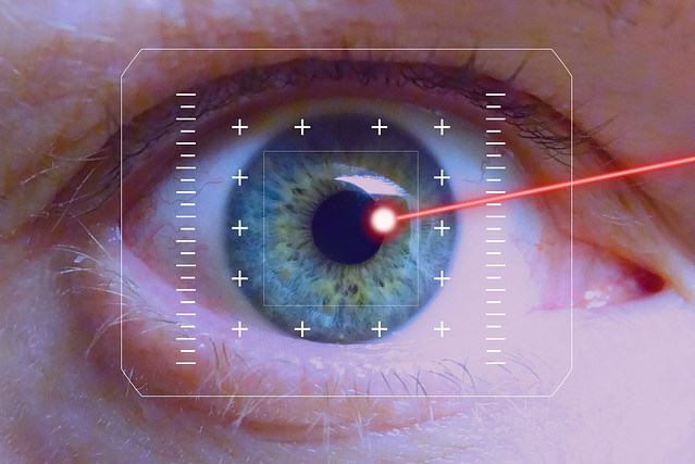 Raggio laser nell'occhio
